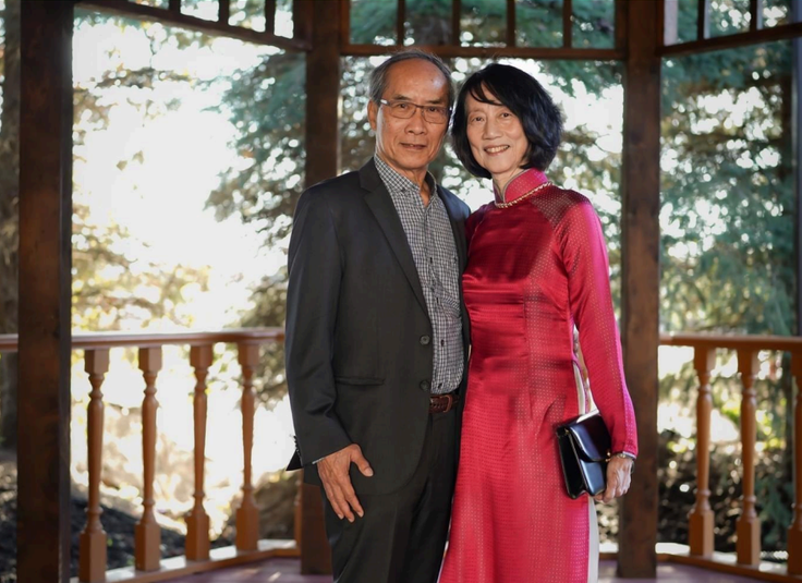 picture of couple smiling
